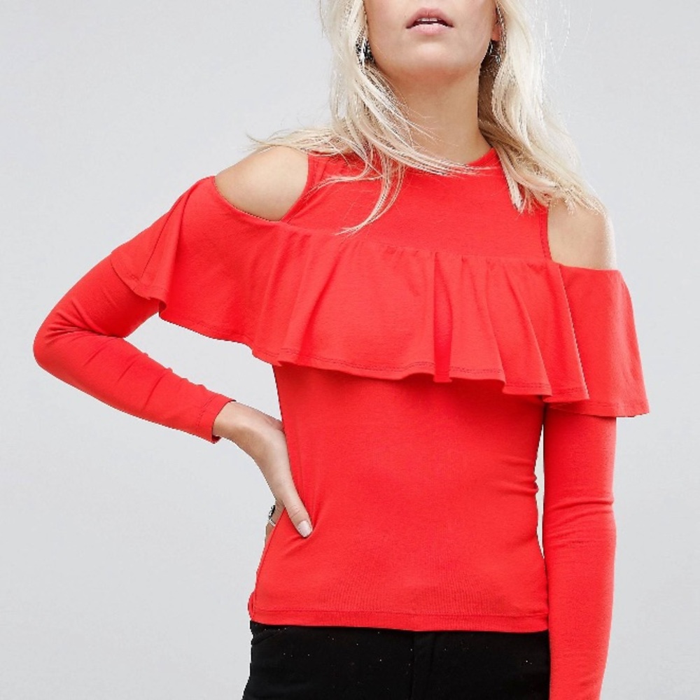 💃🏻NWOT ASOS Top w/ Cold Shoulder Ruffle Detail - Picture 3 of 3